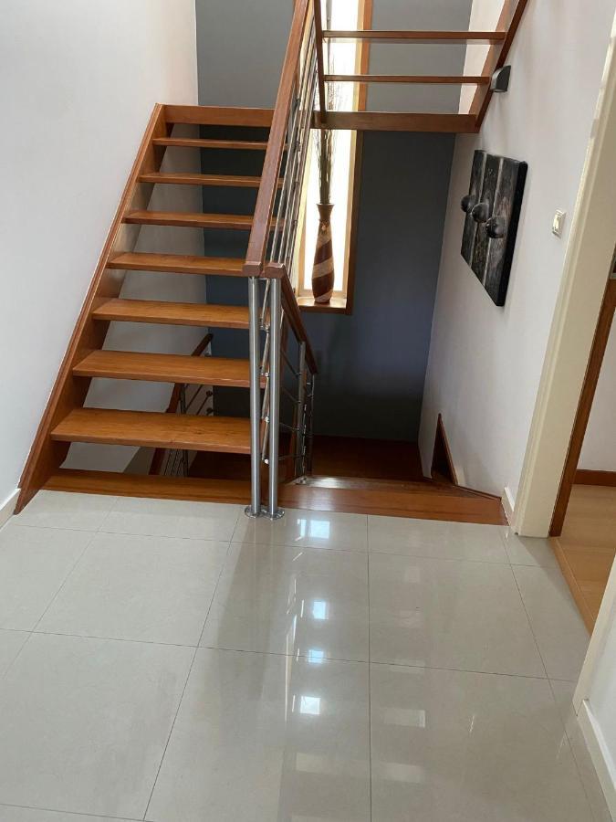 גפניה דה ואגיירה Moderne Villa In Aveiro Portugal מראה חיצוני תמונה