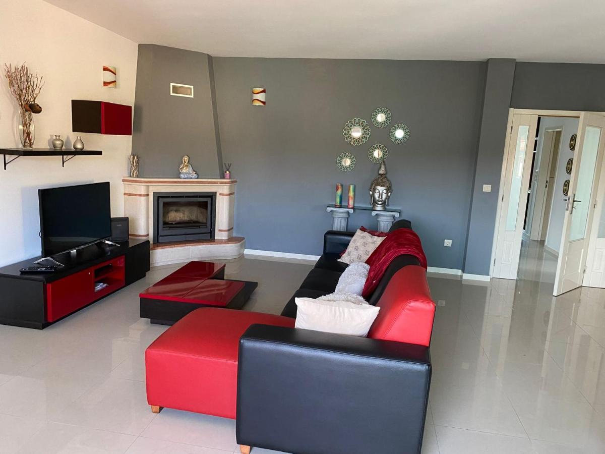 גפניה דה ואגיירה Moderne Villa In Aveiro Portugal מראה חיצוני תמונה